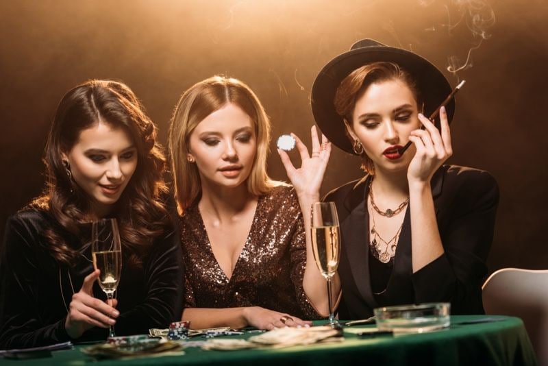 Dashboard tier loyalitas di btogel menampilkan progress poin dan benefit eksklusif untuk setiap tier